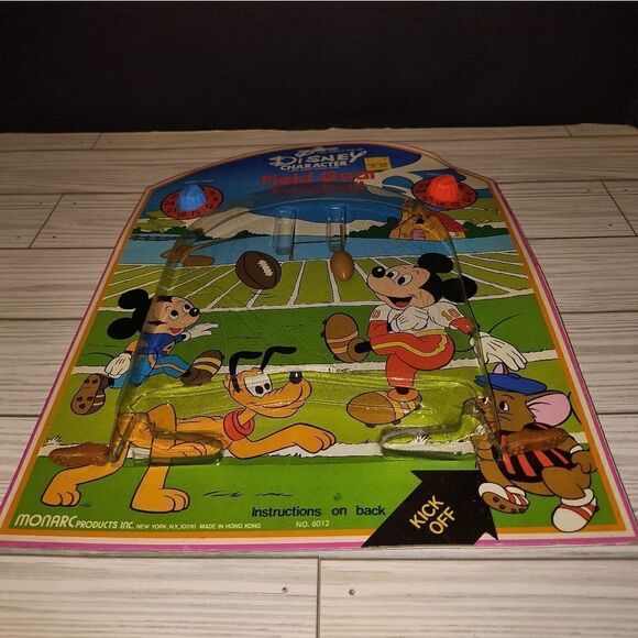 Monarc Products Disney Character Field Goal Football Vintage Game - Picture 8 of 11